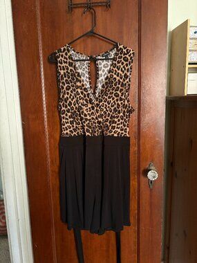 Torrid Leopard Print Romper (Size 2 - equivalent to 18/20)